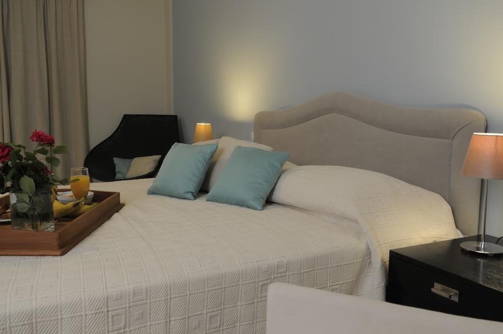 Athena Hotel Milopotamos  Стая снимка