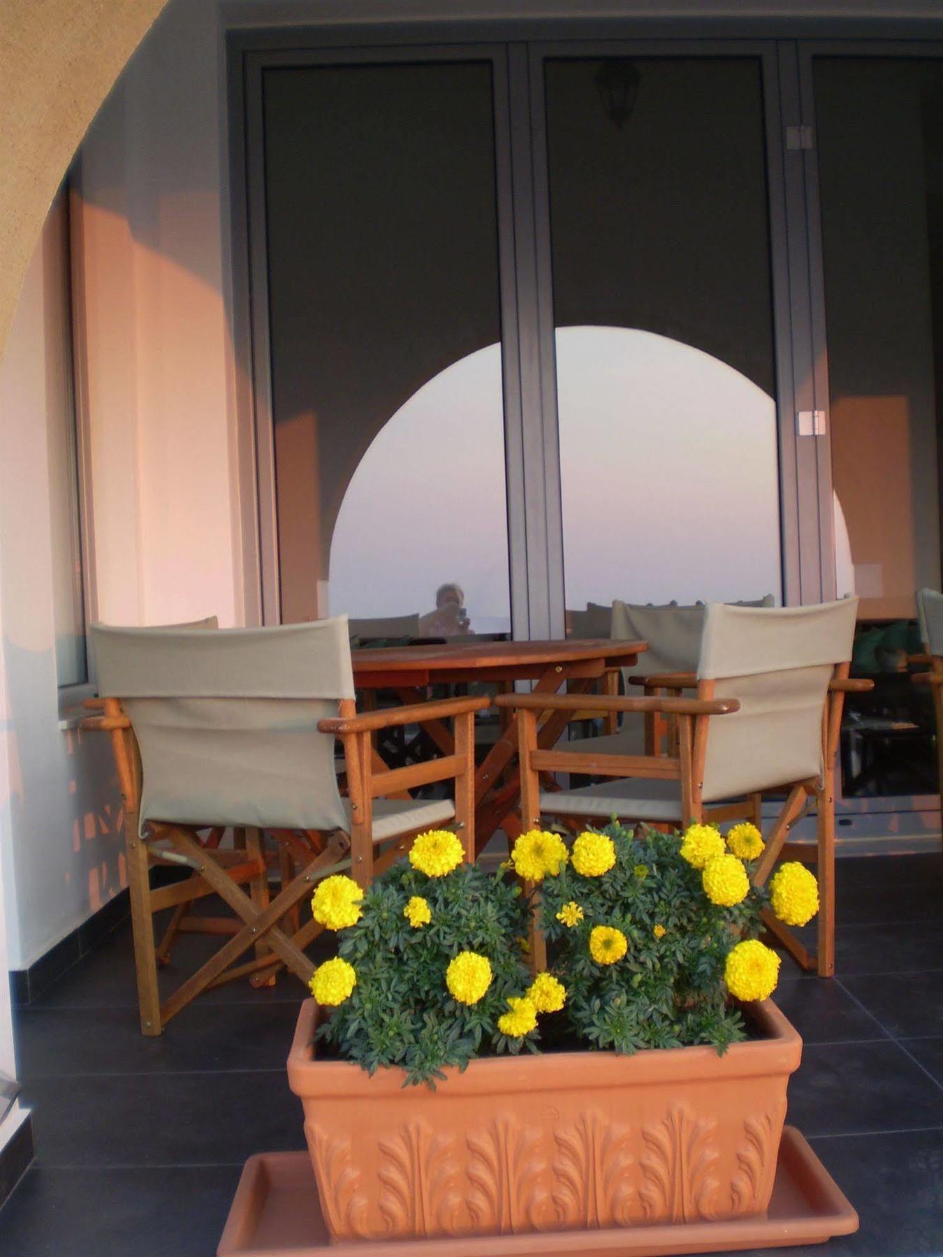 Athena Hotel Milopotamos  Екстериор снимка